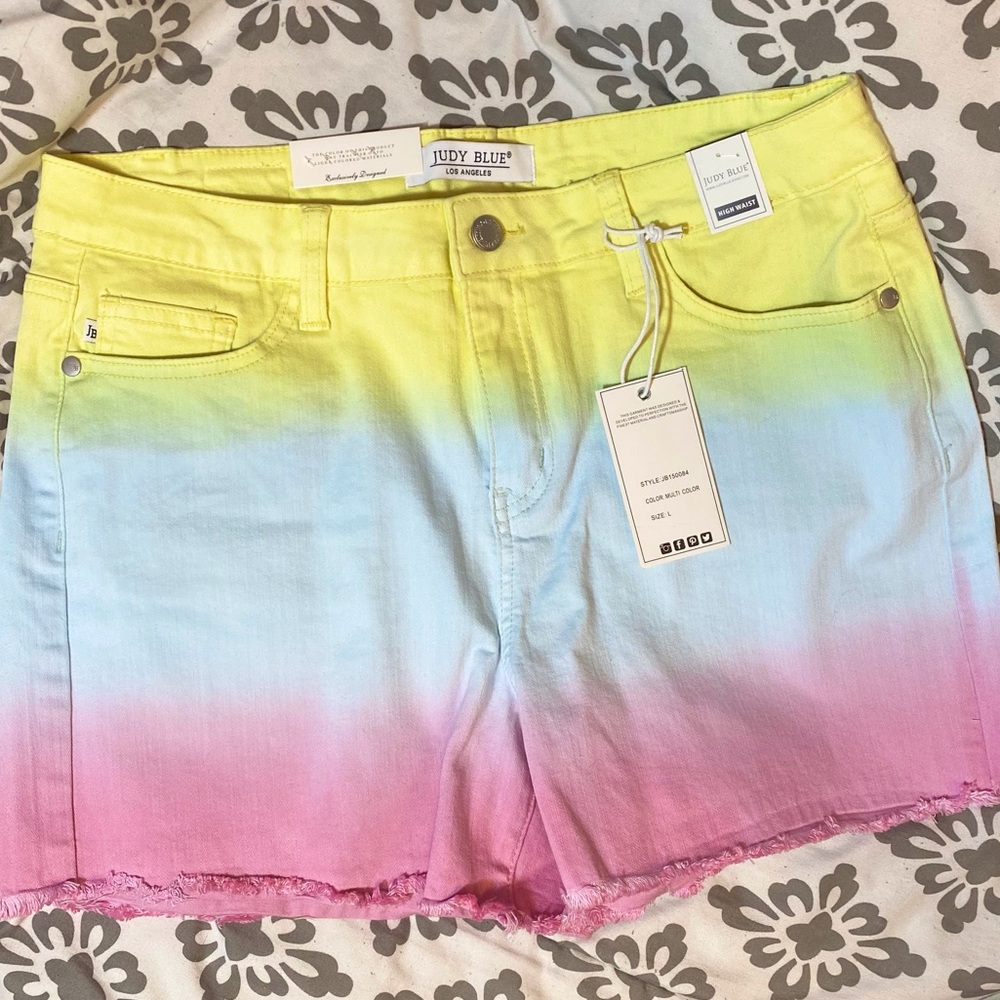 NWT Judy Blue dip dye cutoff denim shorts
